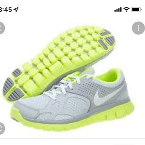 Nike Flex women’s 2012 sneaker used 8.5 good condition